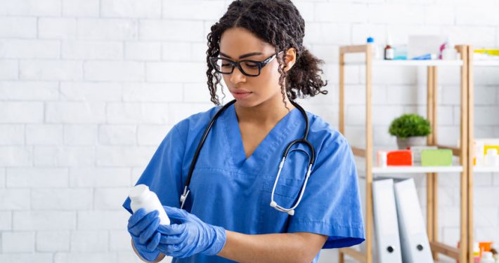 Vet choosing medication